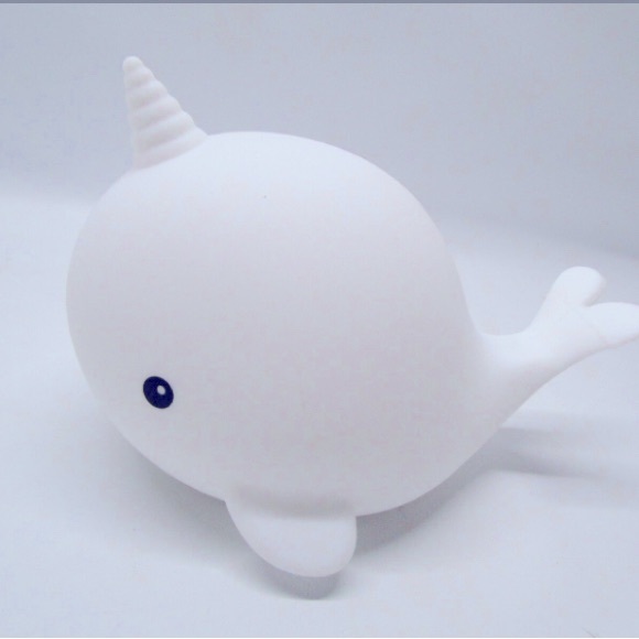 🆕 LED Limited Edition Nellie the Whale Color Changing Rechargeable Tap Lamp - Picture 5 of 12